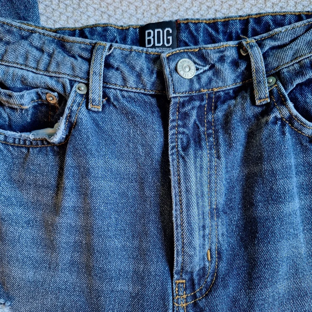 BDG Mom Light Blue Boyfriend Jeans